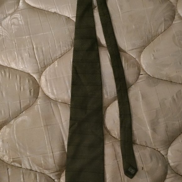 Neo Bill Blass Necktie - Picture 1 of 2